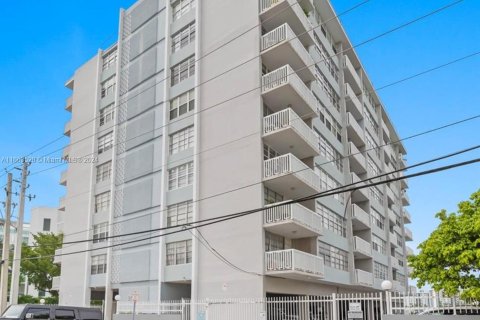 Copropriété à vendre à Miami Beach, Floride: 2 chambres, 102.19 m2 № 1351944 - photo 7