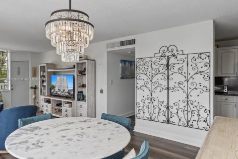 Copropriété à vendre à Miami Beach, Floride: 2 chambres, 102.19 m2 № 1351944 - photo 3