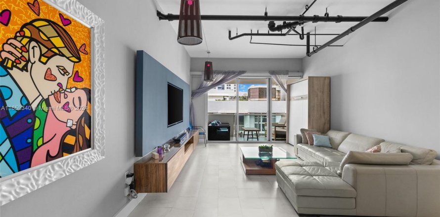 Condominio en Miami Beach, Florida, 1 dormitorio  № 1351939