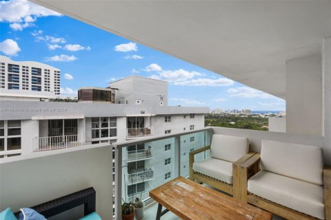 Condominio en venta en Miami Beach, Florida, 1 dormitorio, 77.76 m2 № 1351939 - foto 16