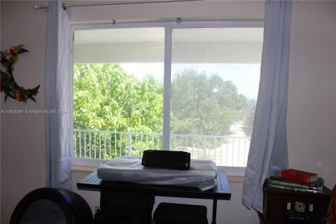 House in Key Largo, Florida 2 bedrooms № 1351940 - photo 15