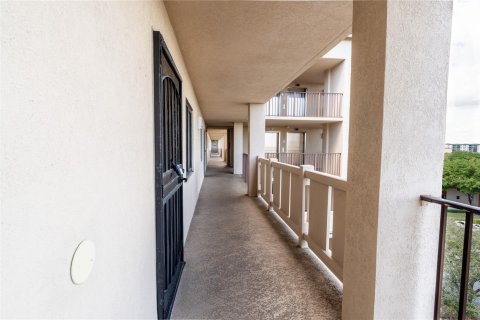 Copropriété à vendre à Pompano Beach, Floride: 2 chambres, 129.97 m2 № 994125 - photo 12