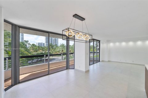 Copropriété à vendre à Aventura, Floride: 2 chambres, 125.7 m2 № 1356659 - photo 11