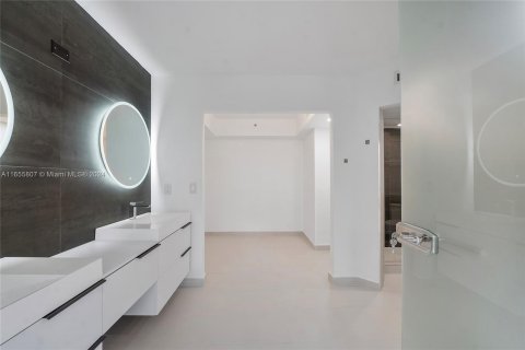 Condominio en venta en Aventura, Florida, 2 dormitorios, 125.7 m2 № 1356659 - foto 29