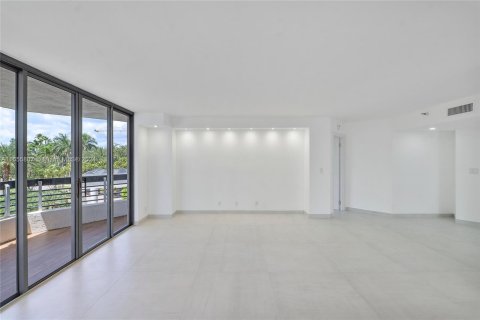 Copropriété à vendre à Aventura, Floride: 2 chambres, 125.7 m2 № 1356659 - photo 12