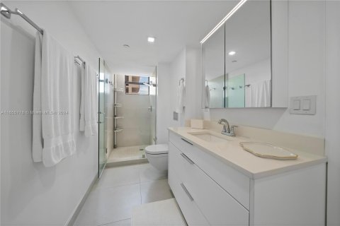 Copropriété à vendre à Miami Beach, Floride: 2 chambres, 126.35 m2 № 1356687 - photo 17