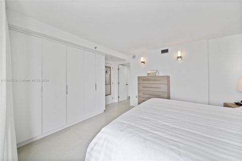 Copropriété à vendre à Miami Beach, Floride: 2 chambres, 126.35 m2 № 1356687 - photo 16