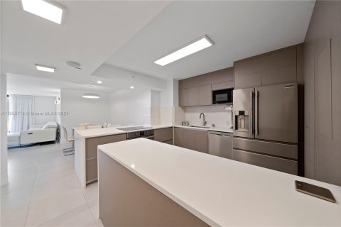 Copropriété à vendre à Miami Beach, Floride: 2 chambres, 126.35 m2 № 1356687 - photo 9