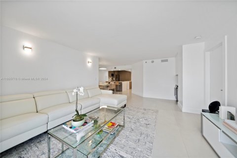 Copropriété à vendre à Miami Beach, Floride: 2 chambres, 126.35 m2 № 1356687 - photo 13