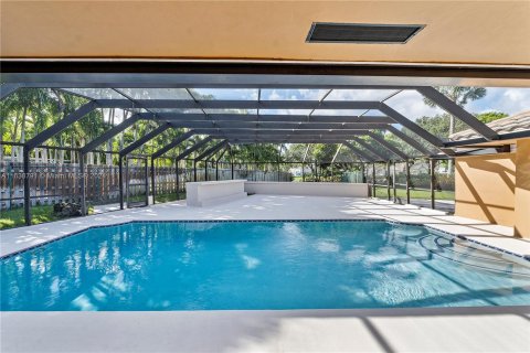 Casa en venta en Coral Springs, Florida, 4 dormitorios, 251.39 m2 № 1310903 - foto 25