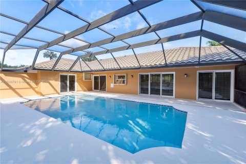 Casa en venta en Coral Springs, Florida, 4 dormitorios, 251.39 m2 № 1310903 - foto 21