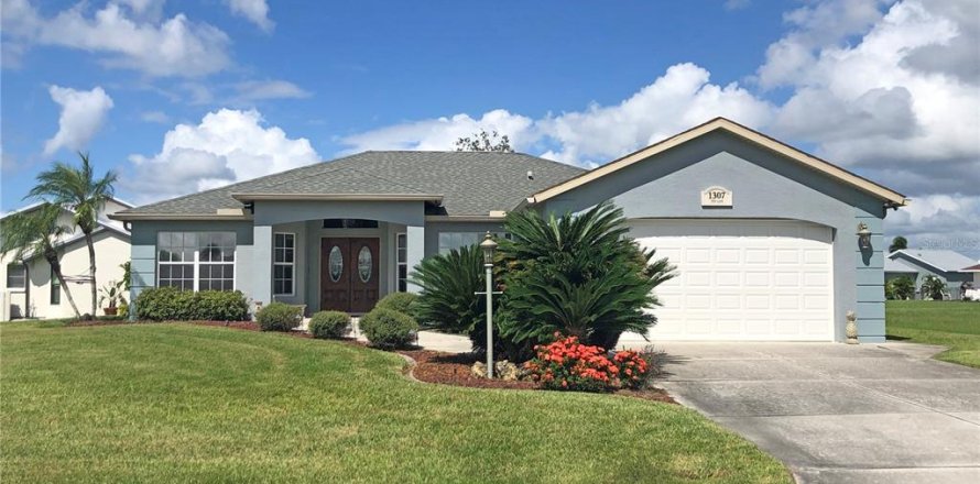 Villa ou maison à Punta Gorda, Floride 3 chambres, 155.61 m2 № 759509