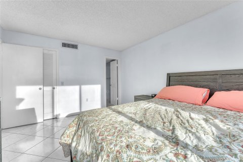 Condominio en venta en Lake Worth, Florida, 3 dormitorios, 116.87 m2 № 884595 - foto 17