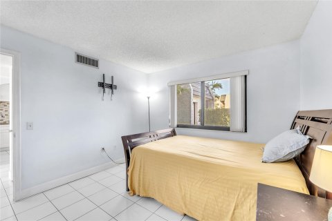 Copropriété à vendre à Lake Worth, Floride: 3 chambres, 116.87 m2 № 884595 - photo 12