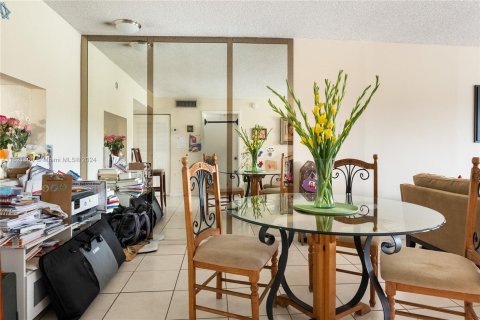 Condo in Sunrise, Florida, 1 bedroom  № 1272445 - photo 28