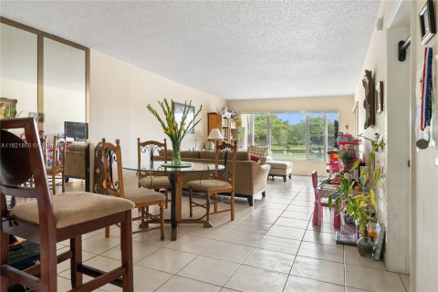 Condo in Sunrise, Florida, 1 bedroom  № 1272445 - photo 26