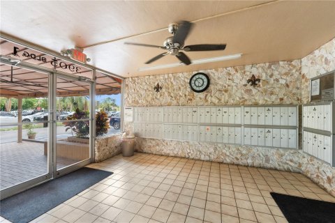 Condo in Sunrise, Florida, 1 bedroom  № 1272445 - photo 13