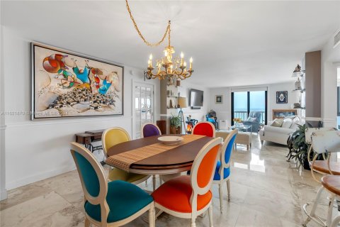 Copropriété à vendre à Hollywood, Floride: 2 chambres, 116.5 m2 № 1272446 - photo 13