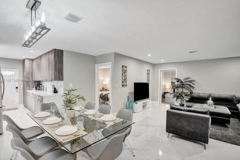 Casa en venta en Hollywood, Florida, 4 dormitorios, 146.97 m2 № 1239191 - foto 5