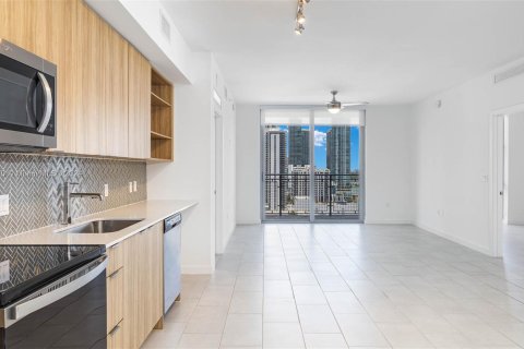 Appartement à louer à Miami, Floride: 2 chambres, 112.88 m2 № 1293428 - photo 2