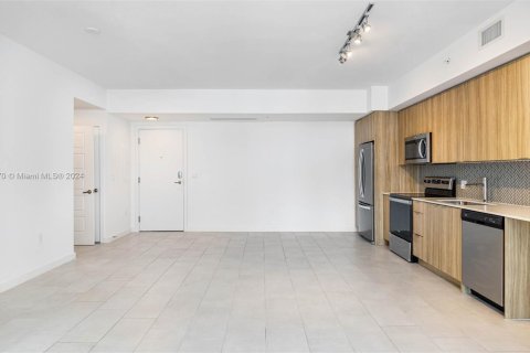 Appartement à louer à Miami, Floride: 2 chambres, 112.88 m2 № 1293428 - photo 5