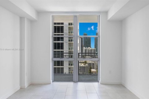 Apartamento en alquiler en Miami, Florida, 2 dormitorios, 112.88 m2 № 1293428 - foto 13