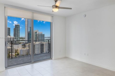 Apartamento en alquiler en Miami, Florida, 2 dormitorios, 112.88 m2 № 1293428 - foto 7