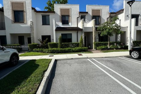 Townhouse in Miami, Florida 3 bedrooms, 122.63 sq.m. № 1236187 - photo 19