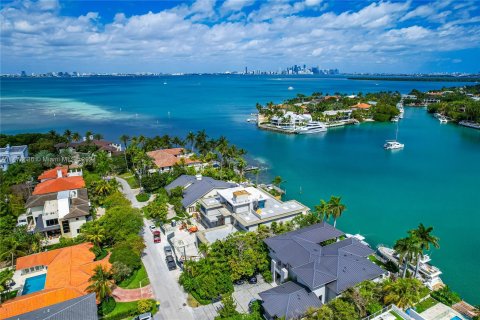 Villa ou maison à vendre à Key Biscayne, Floride: 7 chambres, 652.82 m2 № 812938 - photo 13