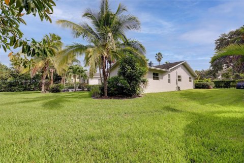 Villa ou maison à vendre à Davie, Floride: 3 chambres, 259.75 m2 № 756240 - photo 5
