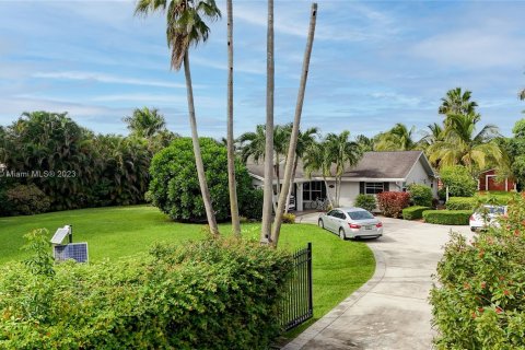 House in Davie, Florida 3 bedrooms, 259.75 sq.m. № 756240 - photo 3
