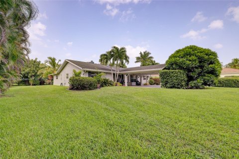 Villa ou maison à vendre à Davie, Floride: 3 chambres, 259.75 m2 № 756240 - photo 1