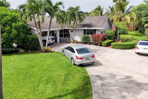 Villa ou maison à vendre à Davie, Floride: 3 chambres, 259.75 m2 № 756240 - photo 4