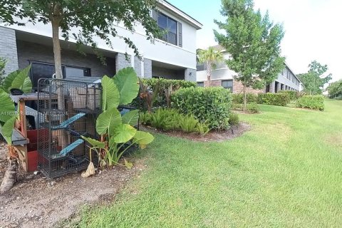 Townhouse in Deerfield Beach, Florida 3 bedrooms, 144.37 sq.m. № 1309768 - photo 23