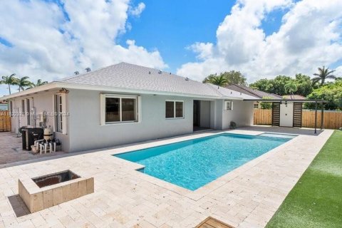 Casa en venta en Cutler Bay, Florida, 4 dormitorios, 203.18 m2 № 1269357 - foto 28