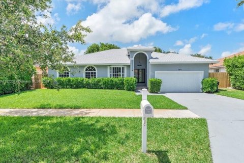 House in Cutler Bay, Florida 4 bedrooms, 203.18 sq.m. № 1269357 - photo 13