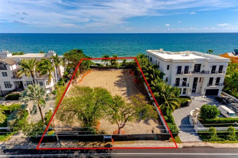 Villa ou maison à vendre à Hillsboro Beach, Floride: 8 chambres, 693.79 m2 № 691318 - photo 1