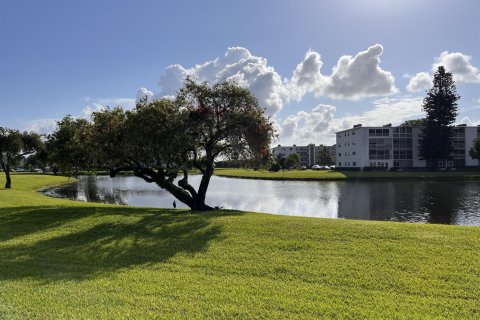 Copropriété à vendre à Boca Raton, Floride: 2 chambres, 81.75 m2 № 1159768 - photo 13