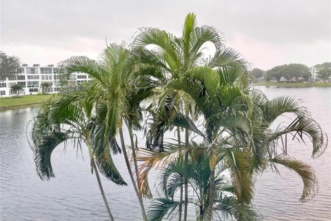 Condo in Deerfield Beach, Florida, 1 bedroom  № 950062 - photo 29