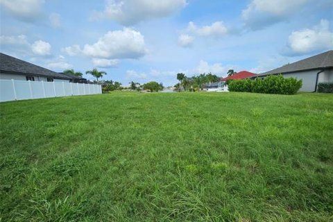 Terreno en venta en Cape Coral, Florida № 1320220 - foto 7