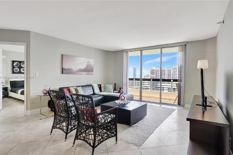 Condo in Aventura, Florida, 2 bedrooms  № 1221751 - photo 5