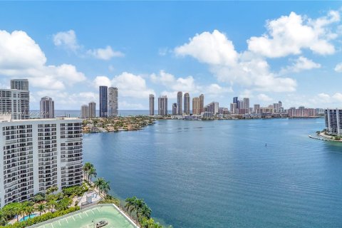 Condominio en venta en Aventura, Florida, 2 dormitorios, 101.36 m2 № 1221751 - foto 1