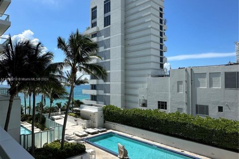 Copropriété à vendre à Miami Beach, Floride: 49.98 m2 № 1221733 - photo 4