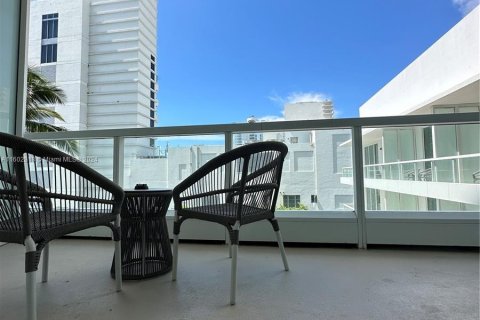 Copropriété à vendre à Miami Beach, Floride: 49.98 m2 № 1221733 - photo 2