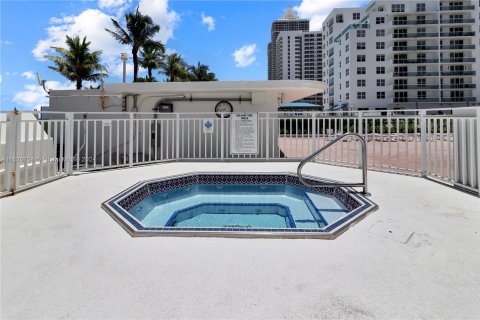 Copropriété à vendre à Miami Beach, Floride: 1 chambre, 97.18 m2 № 1281259 - photo 26