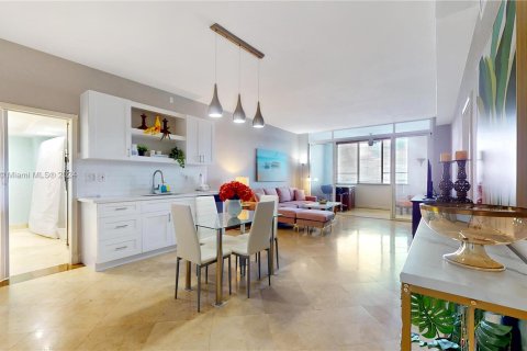 Copropriété à vendre à Miami Beach, Floride: 1 chambre, 97.18 m2 № 1281259 - photo 11