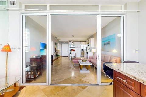 Copropriété à vendre à Miami Beach, Floride: 1 chambre, 97.18 m2 № 1281259 - photo 12