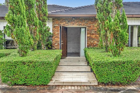 Villa ou maison à vendre à Palmetto Bay, Floride: 5 chambres, 378.39 m2 № 1177715 - photo 2