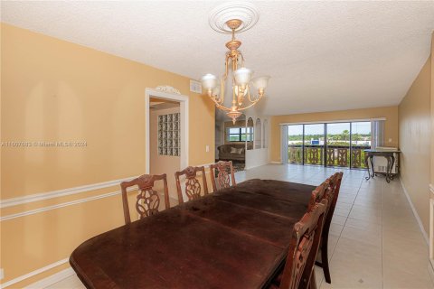 Condo in Miami, Florida, 3 bedrooms  № 1232323 - photo 14