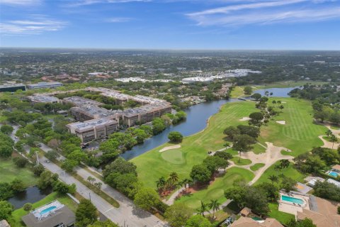 Condo in Hollywood, Florida, 2 bedrooms  № 1224589 - photo 4